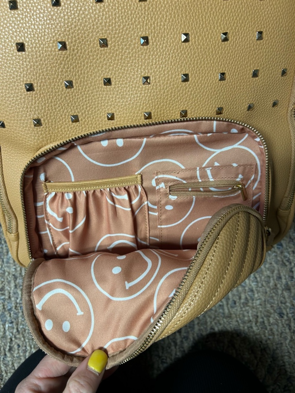 Rad rev full size studded backpack hoyo collab - Picture 3 of 4